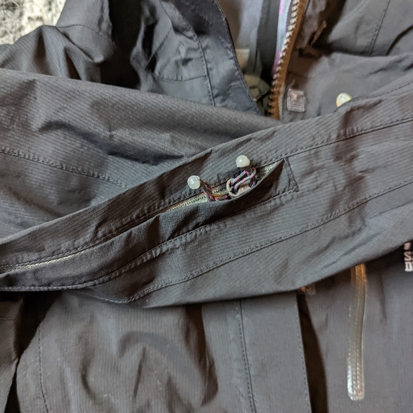 Sierra Designs waterproof/breathable shell, in great condition, size small - Picture 10 of 12